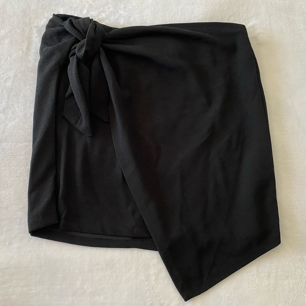 Who What Wear Black Mini Skirt With Tie Size‎ 16